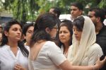 Priyanka Chopra at Priyanka Chopra_s dad funeral in Mumbai on 10th June 2013 (126).JPG